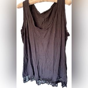 XXL GAP tank top with lace bottom